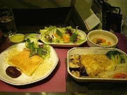 2003/2/8 JL771便 Cクラスの機内食